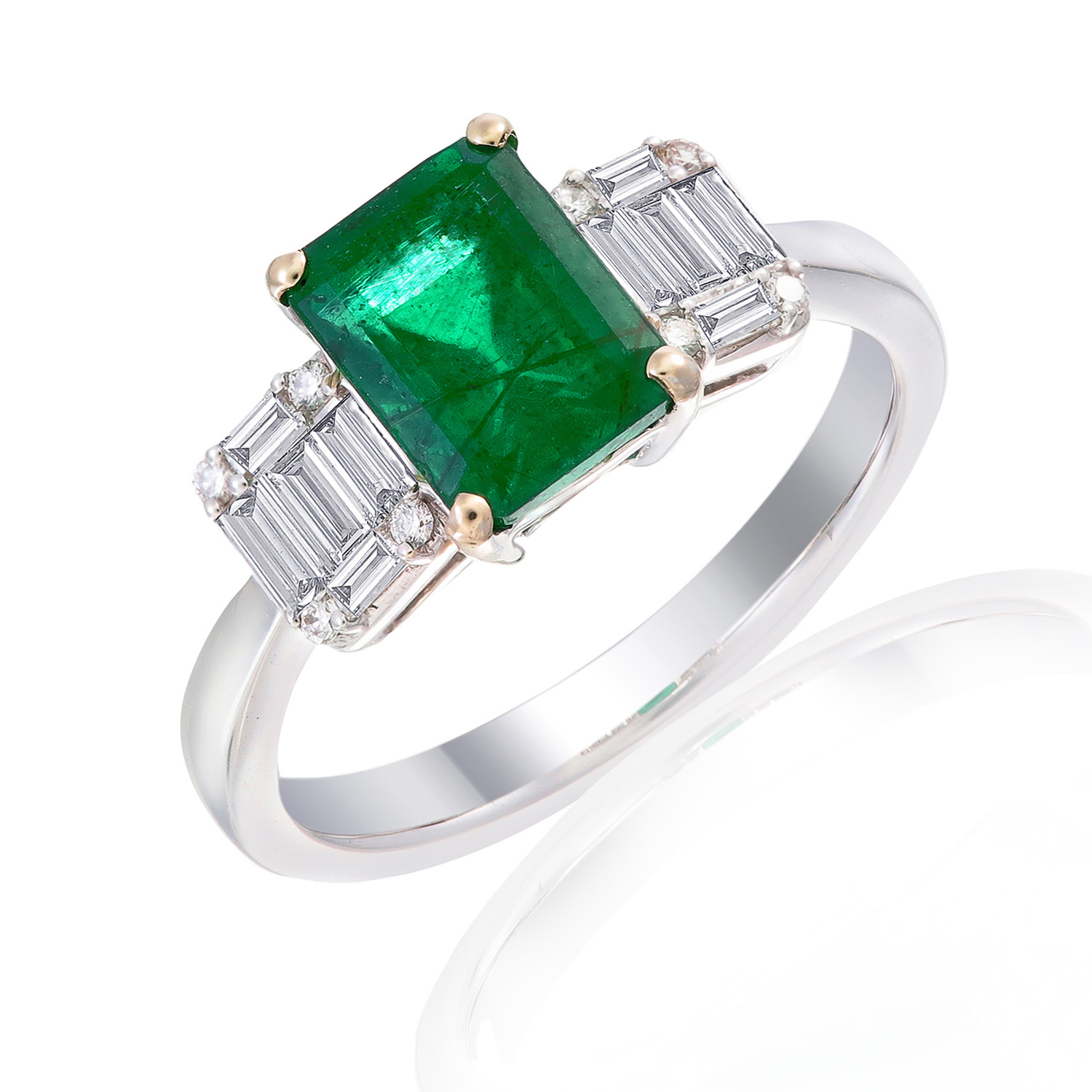 Emerald Ring with Diamond